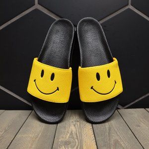 *New W/ Box! Chinatown Market Smiley Face Yellow Black 2-Tone Slides Sandals